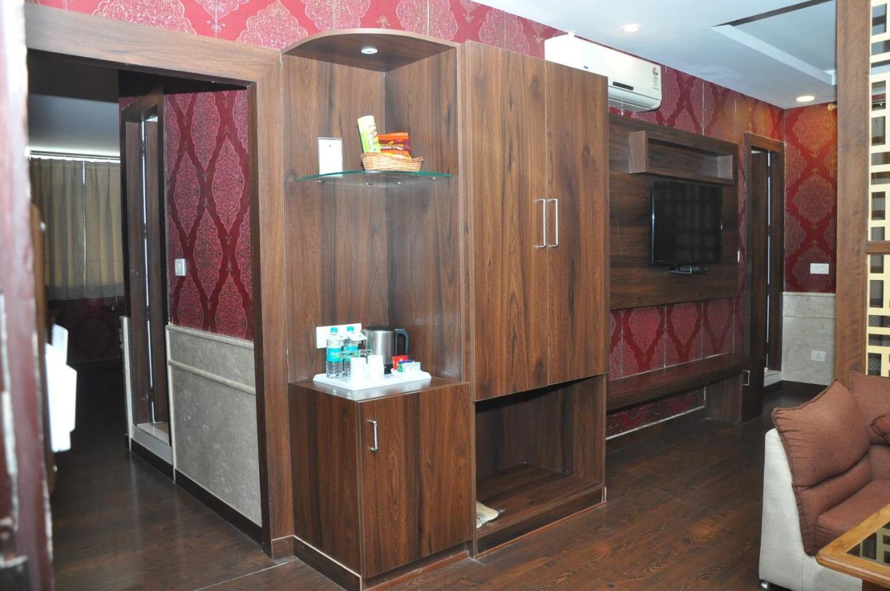 Hotel Jsr Continental Dehradun Luaran gambar
