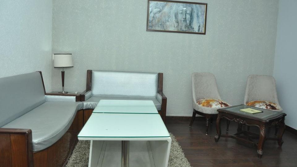Hotel Jsr Continental Dehradun Luaran gambar