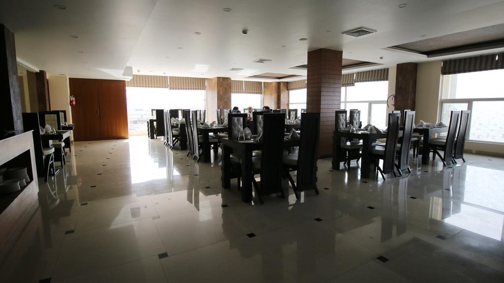 Hotel Jsr Continental Dehradun Luaran gambar