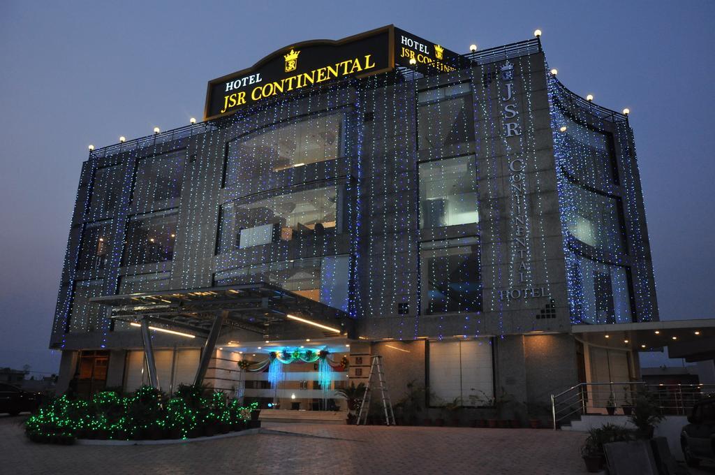 Hotel Jsr Continental Dehradun Luaran gambar