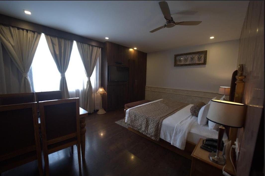 Hotel Jsr Continental Dehradun Luaran gambar