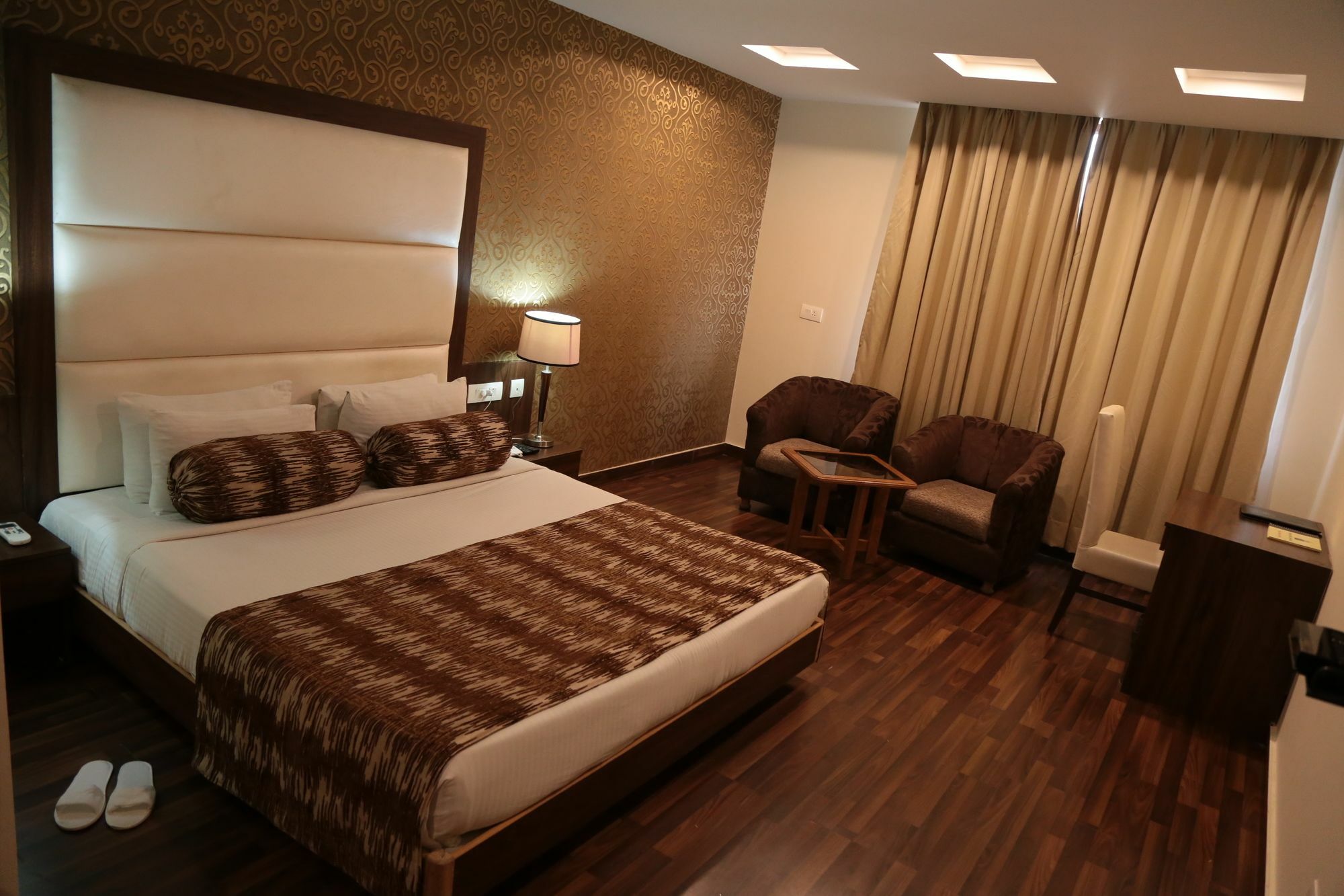 Hotel Jsr Continental Dehradun Luaran gambar