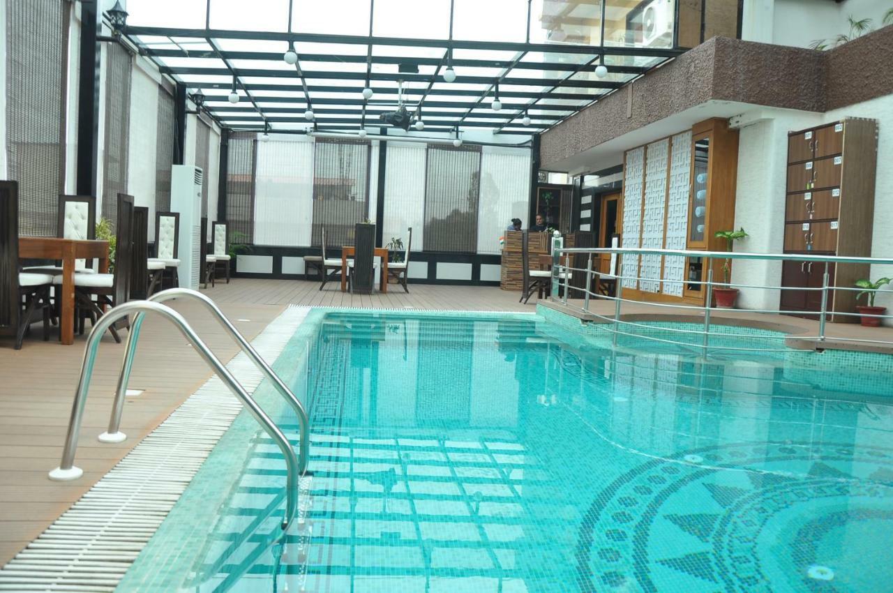 Hotel Jsr Continental Dehradun Luaran gambar