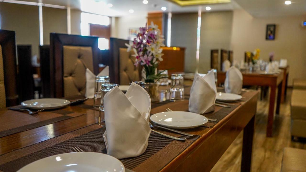 Hotel Jsr Continental Dehradun Luaran gambar