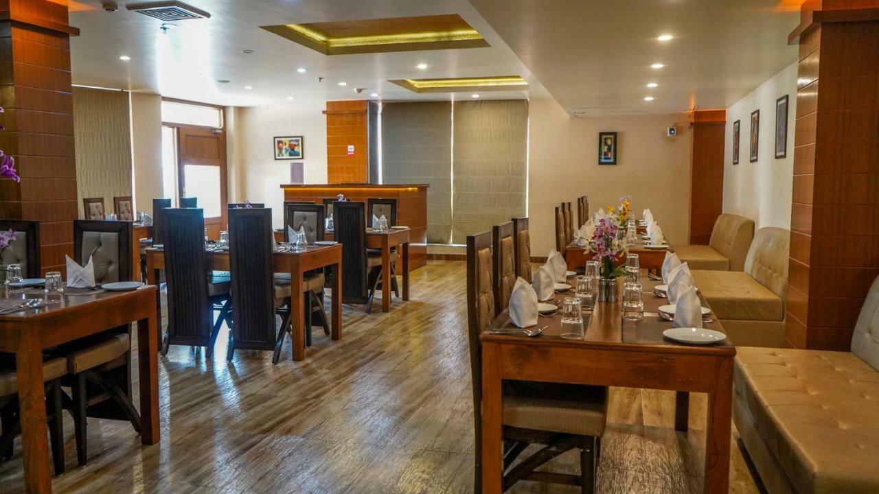 Hotel Jsr Continental Dehradun Luaran gambar