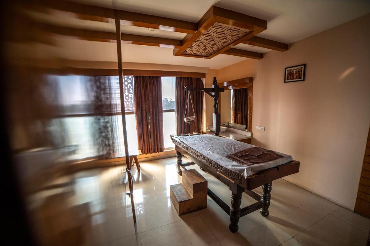 Hotel Jsr Continental Dehradun Luaran gambar